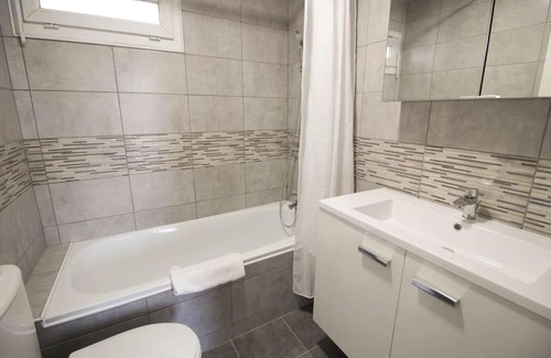La Couronne Apartment | Joli T2 rénové/WIFI/Grand parking privé