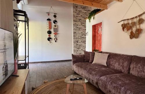 Menahemia Cabin | Jordan River Village