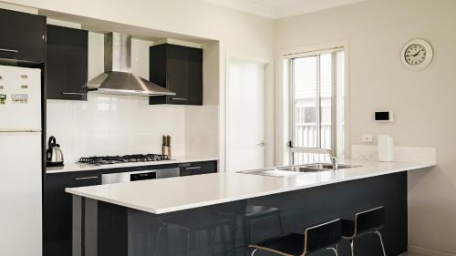 Jordan Springs House | Jordan Spring Sweet 5 Br -Close to Shops&Parks