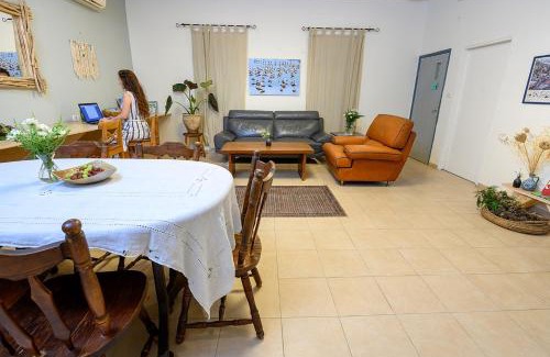 Kfar Ruppin Cabin | Jordan Valley Birding Lodge