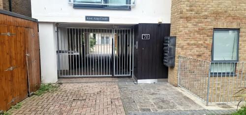 Lambeth House | Josh Double Room