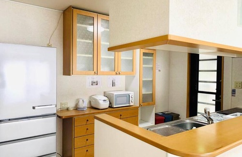 Izumisano Villa | JOY IN民宿两站关西机场一站奥莱，整租，提供机场接送服务,步行可达便利店、免税购物中心、药妆店