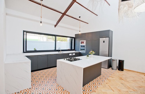 Antananarivo Avaradrano House | Joyau secret # Jardin # Piscine # prox centre ville