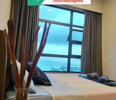 Downtown Kota Kinabalu Apartment | JQ ArasTwo Homestaykk LEVEL 22 SEAVIEW