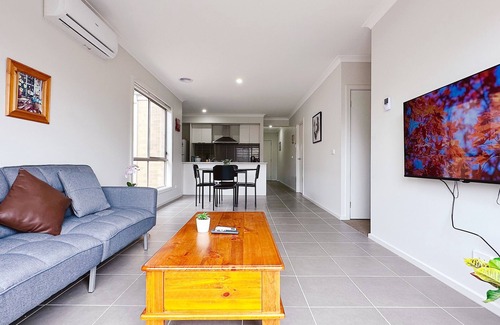 Manor Lakes House | Jubilee Home/3B2B2C/Avalon Airport/Smart TV/Dryer