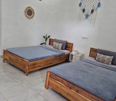 Manggelewa House | Juliana HomeStay