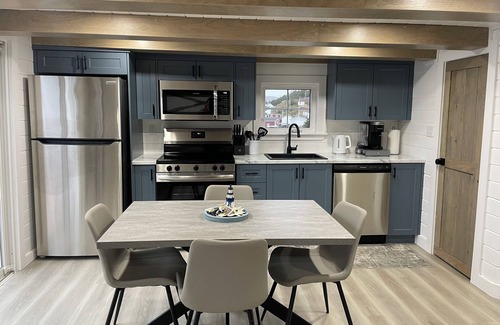 Newfoundland House | Julia’s Landing - 10km from Twillingate