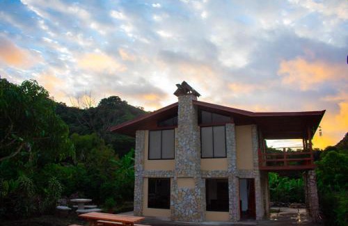 Santa Maria House | Juliet's Coffee House