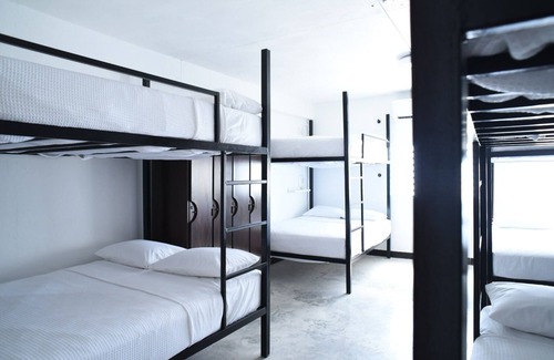 Puerta de Tierra Hostel | Juliette Hostel for Women Only