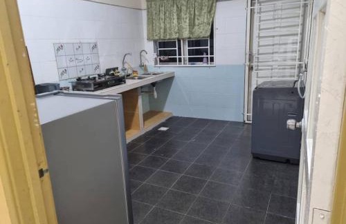 Kampung Telaga Batin House | Julina Homestay