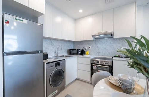 Umm Suqeim 3 Apartment | Jumeirah Living Near Burj Al Arab Beach