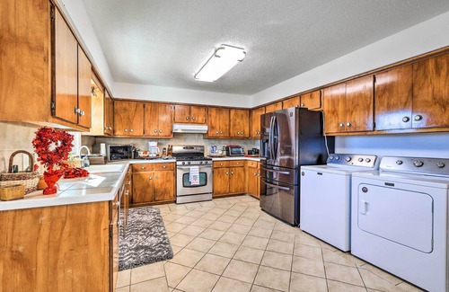 Howard House | Junction City Home: Large Yard & Deck!