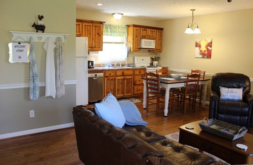 Piper Gap House | June’s Place In The Country