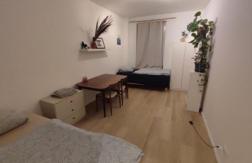 Kelkheim Apartment | Jungle in Kelkheim for 4 Persons 24 h check in