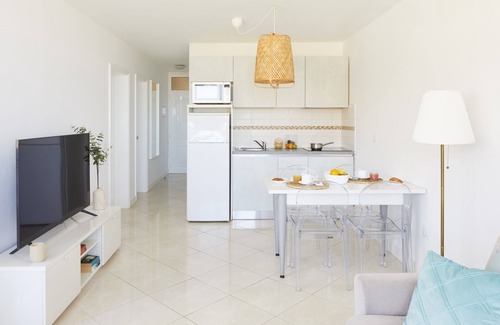 Patalavaca Apartment | Junior Suite-Apartment-Ensuite with Shower-Sea view-CAT. 6