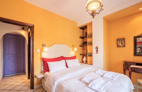 Paradhisos Bed & Breakfast | Junior Suite with balcony - Breakfast included