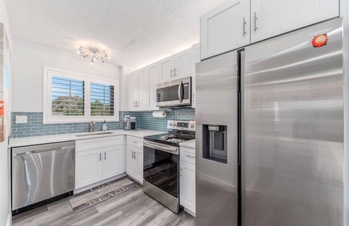 Bella Vista Condo | JupRent's - Ocean Walk Paradise - 3Bed/3Bath - Close to everything in Jupiter!