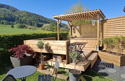 Rebeuvelier Ski Chalet | Juralodgespa Détente avec jacuzzi et vue