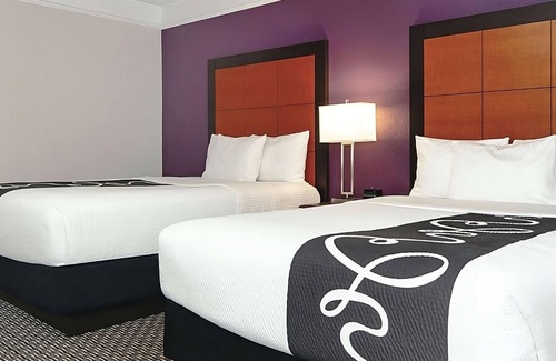 Guasti Hotel | Just What You Were Looking For! 2 Spacious Units. Pool Access and Free Parking!