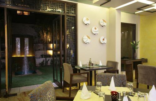 DLF Phase 3 Hotel | ​juSTa Gurgaon
