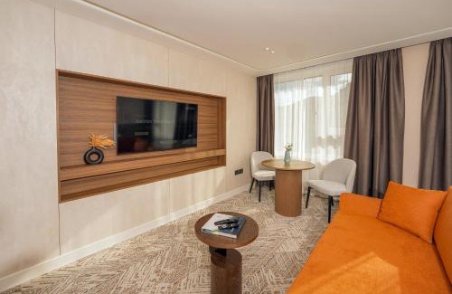 Ulaanbaatar Hotel | Juulchin Terelj Resort