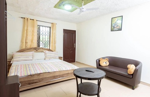 Kyebi Hotel | K-archy Lodge
