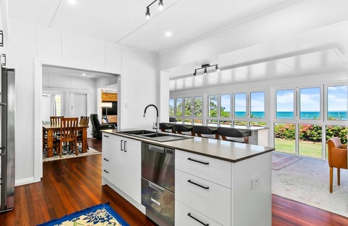 Point Vernon House | K Gari Dreaming 5 Bedroom Holiday Home