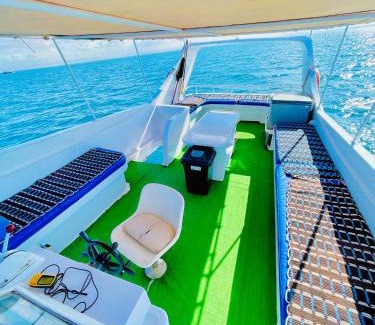 Ras Sudar Boat Rental | K H yacht