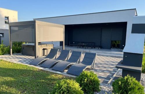 Varazdinske Toplice Villa | K Relax Place, Varaždinske Toplice, modern home with Sauna, Jacuzzi, WIFI