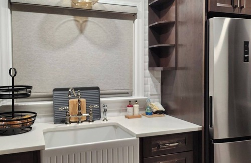 Grant City Apartment | K's Cozy Crib
