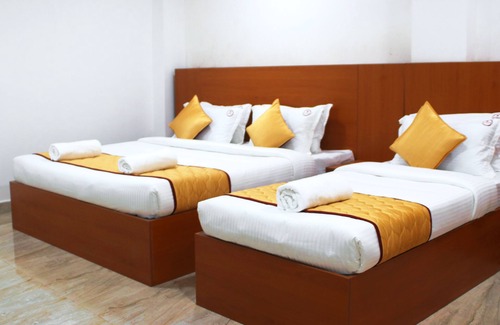 Royapettah Hotel | K11 Express - Opp Express Avenue