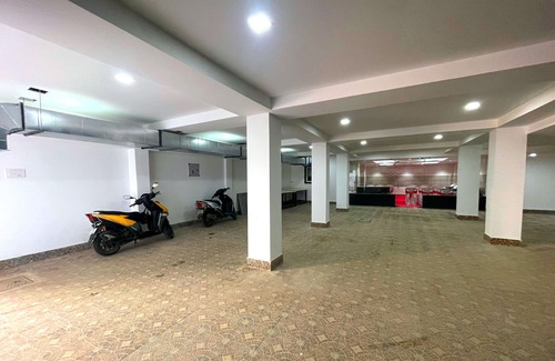 Royapettah Hotel | K11 Express - Opp Express Avenue