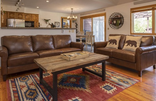 Alpine House | Kabino: Stunning Views Hot Tub Fire Pit WiFi Fenced Backyard Snowmobiling Trash Service