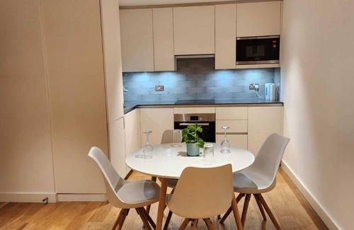 Canning Town Apartment | Kaf Luxury 1 Apartment in Canning Town London