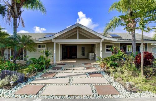 Kalaoa House | Kailua-Kona House with Balcony and Ocean Views!