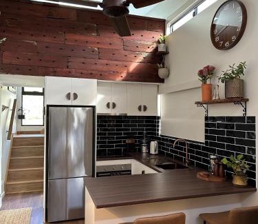 Flaxman Valley Villa | Kaiser Ridge - eco stay