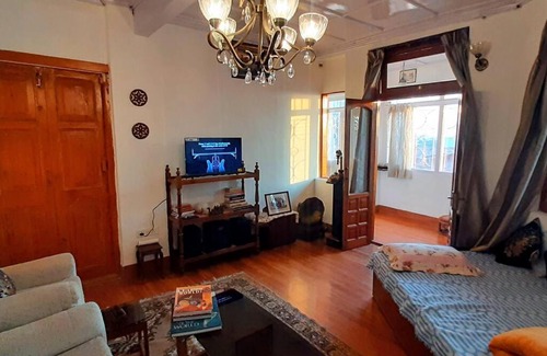 Bemloi House | Kalawati Homes - Rockpoint 2bhk home on Mall Road