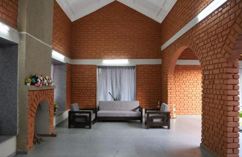 Ahmednagar Hotel | Kale's Orchid Resort