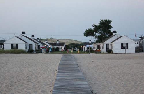 North Truro Hotel | Kalmar Village & Tradewinds