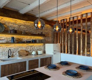 Avlakia Apartment | KalyvaSuite