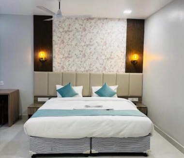 Padrauna Hotel | Kamala Inn Grand