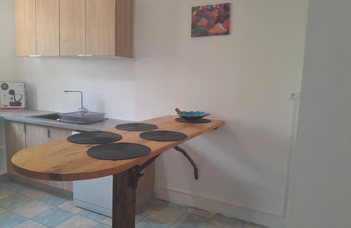 Petit Bourg House | Kami Lodge F3