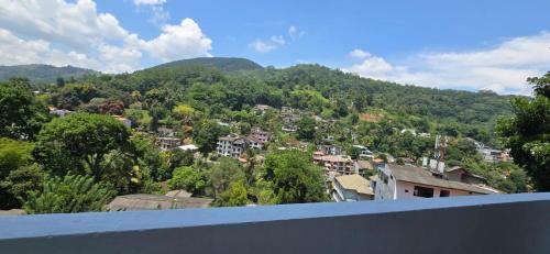 Tennekumbura Bed & Breakfast | Kandy Grand Ocacia