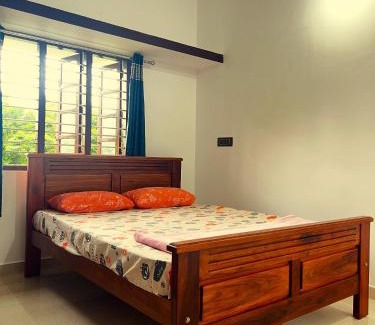 Piriyapatna House | Kannada Maathe Home Stay- 2km to Golden Temple-Tibet camp