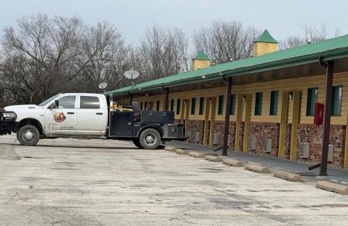 Independence Hotel | Kansas Inn