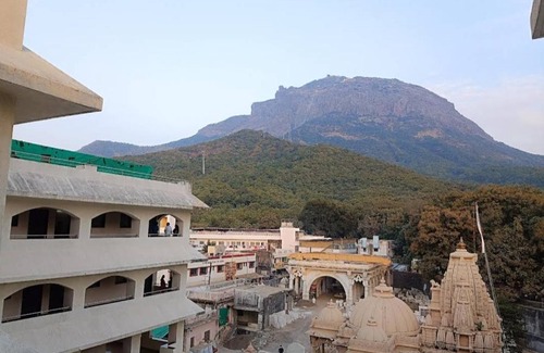 Junagadh Hotel | Kantaba Sankul Jain Dharamshala