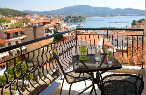 Neos Marmaras Hotel | Kaplanis House