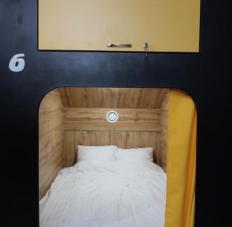 Zator Hostel | Kapsułowo Noclegi