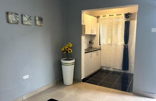 Gulu House | Kareber Solo