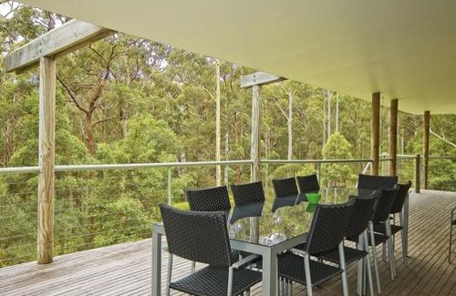 Charlotte Bay House | Karingal just minutes from Blueys Beach